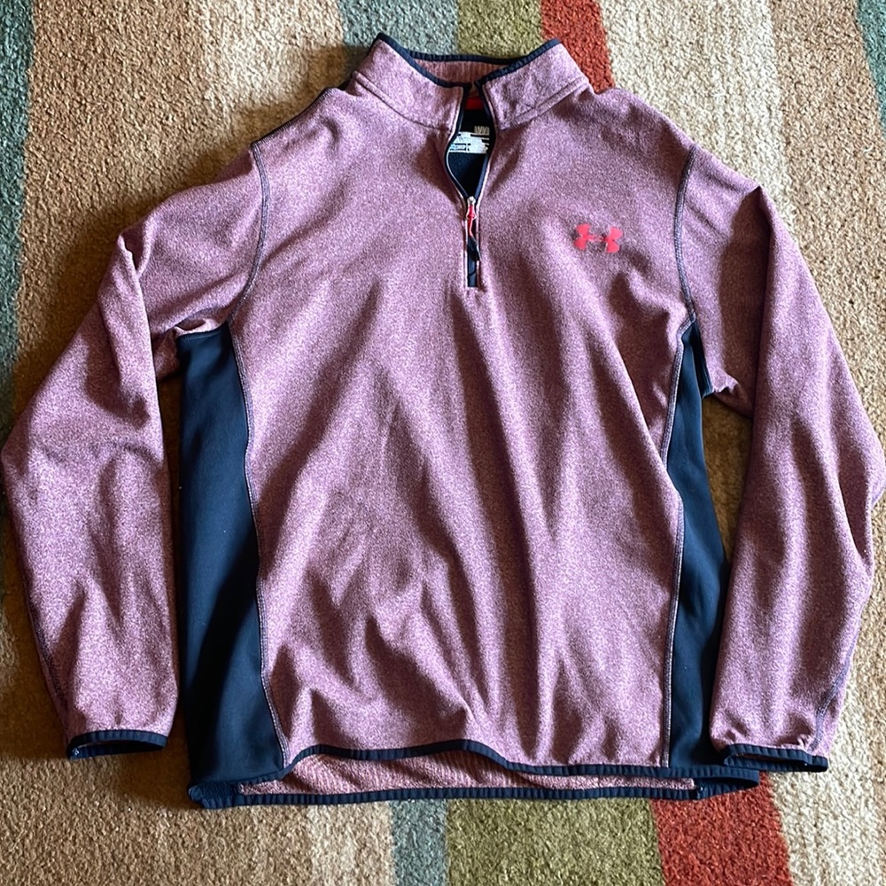 Men’s Under Armour 1/4 zip sweatshirt.